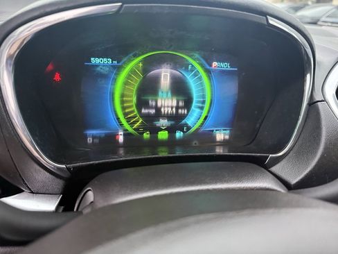 Used 2017 Chevrolet Volt Premier w/ Driver Confidence II Package image 27