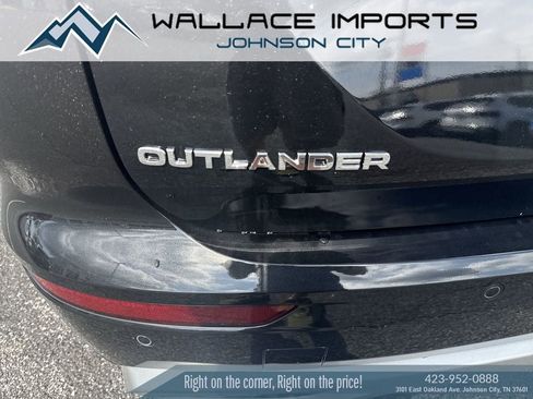 New 2025 Mitsubishi Outlander SEL image 7