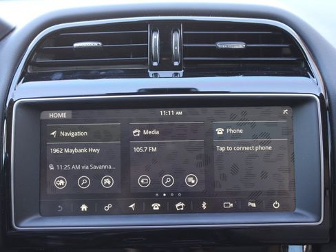 Used 2020 Jaguar F-PACE Premium image 15