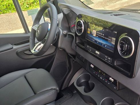 New 2026 Mercedes-Benz Sprinter 2500 image 25