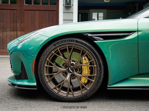 Used 2025 Aston Martin DB12 Coupe image 4