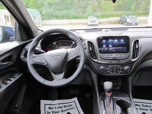 Used 2023 Chevrolet Equinox RS w/ RS Leather Package image 5