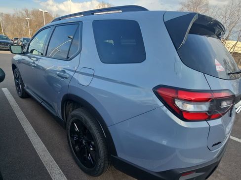 Used 2026 Honda Pilot Black Edition image 4