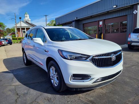 Used 2020 Buick Enclave Essence FWD image 1