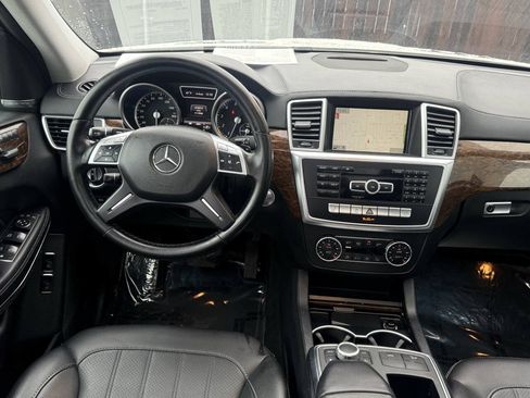 Used 2013 Mercedes-Benz GL 450 4MATIC image 7