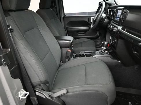 Used 2022 Jeep Wrangler Sport AWD/4WD image 12