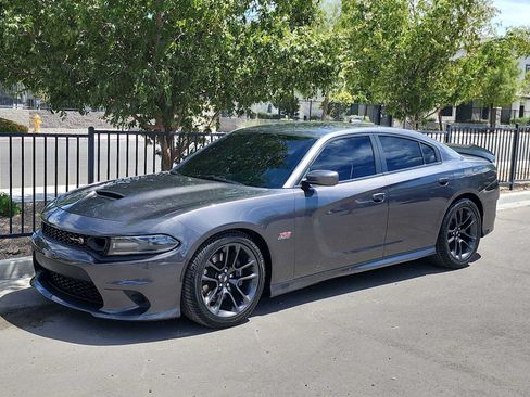 Used 2021 Dodge Charger Scat Pack RWD image 4