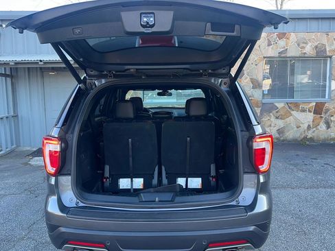Used 2019 Ford Explorer XLT w/ Equipment Group 202A image 38