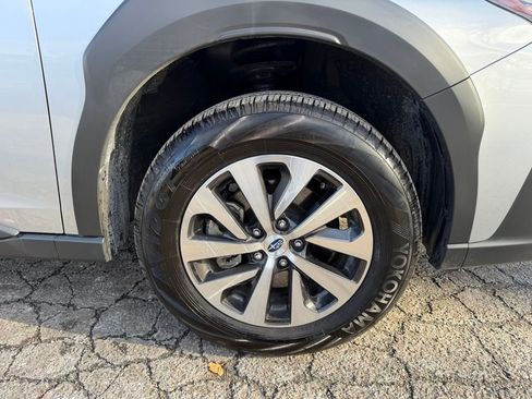 Used 2025 Subaru Outback Premium image 13
