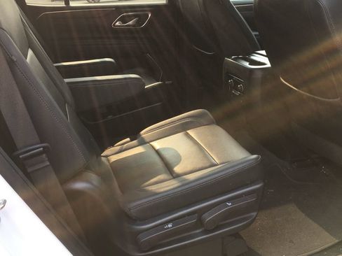 Used 2023 Chevrolet Tahoe Z71 AWD/4WD image 8
