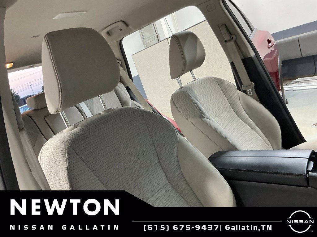 Used 2023 Nissan Rogue SV FWD image 13