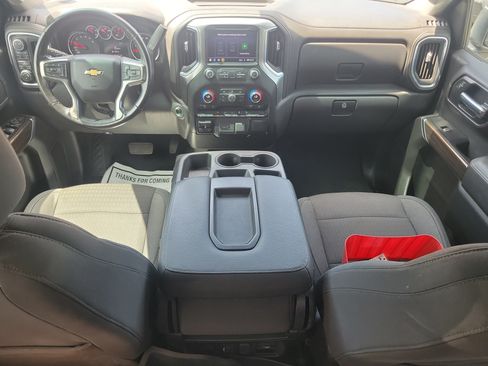 Used 2020 Chevrolet Silverado 1500 LT AWD/4WD image 9