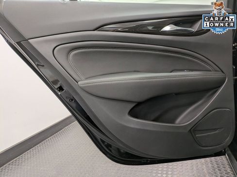 Used 2018 Buick Regal Essence w/ Driver Confidence Package #1 image 23