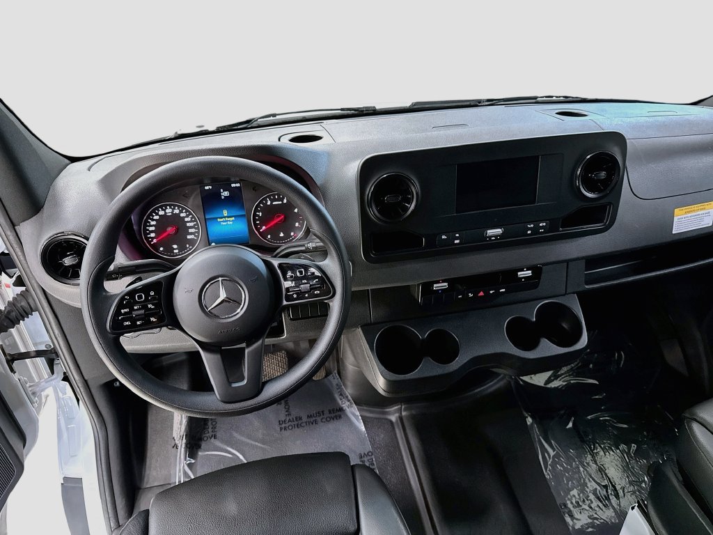 Used 2023 Mercedes-Benz Sprinter 2500 image 26