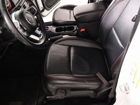 Used 2018 Jeep Wrangler Unlimited Rubicon image 11