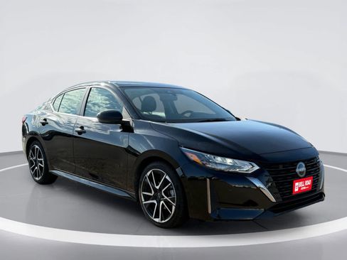 Used 2025 Nissan Sentra SR FWD image 6