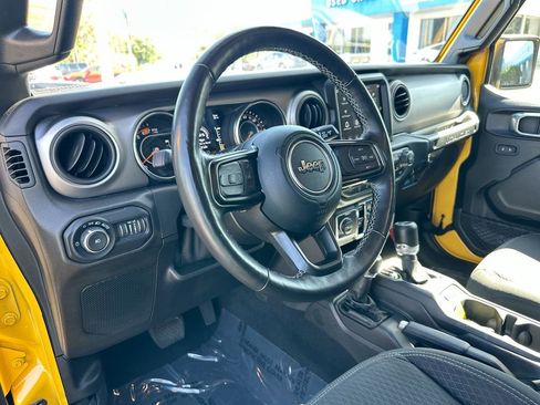Used 2021 Jeep Wrangler Unlimited Sport AWD/4WD image 9