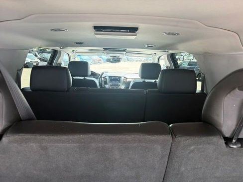 Used 2018 Chevrolet Suburban LT AWD/4WD image 18