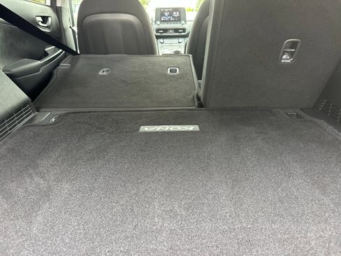 Used 2023 Hyundai Kona SE w/ Cargo Package image 15