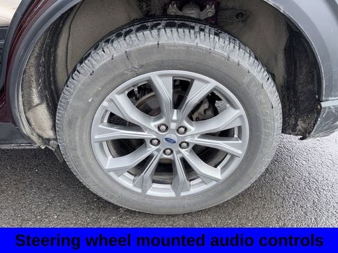 Used 2023 Ford Explorer XLT w/ Equipment Group 202A image 9