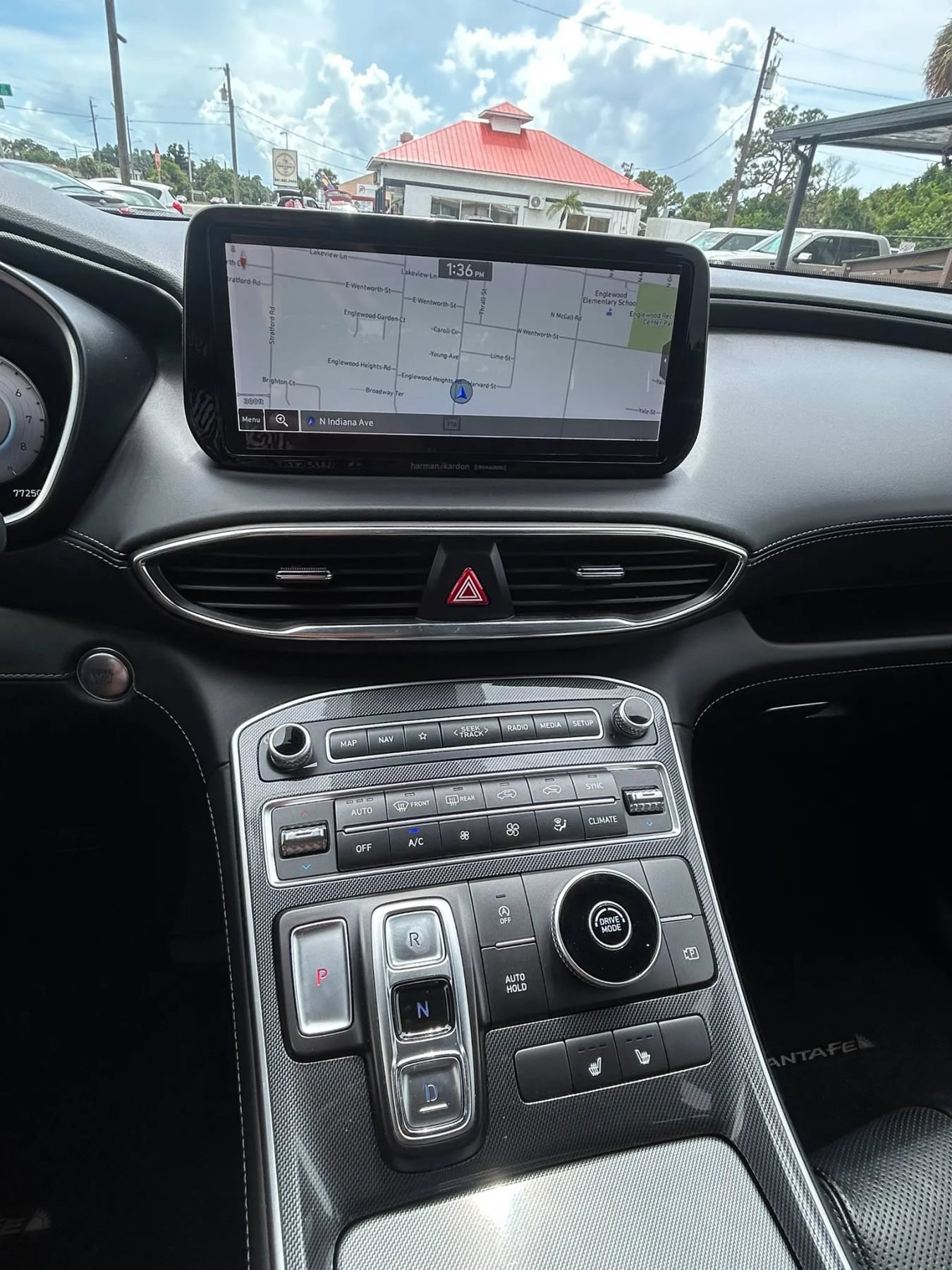 Used 2021 Hyundai Santa Fe SEL w/ Convenience + Premium Package FWD image 28