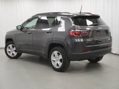 Certified 2022 Jeep Compass Latitude image 13