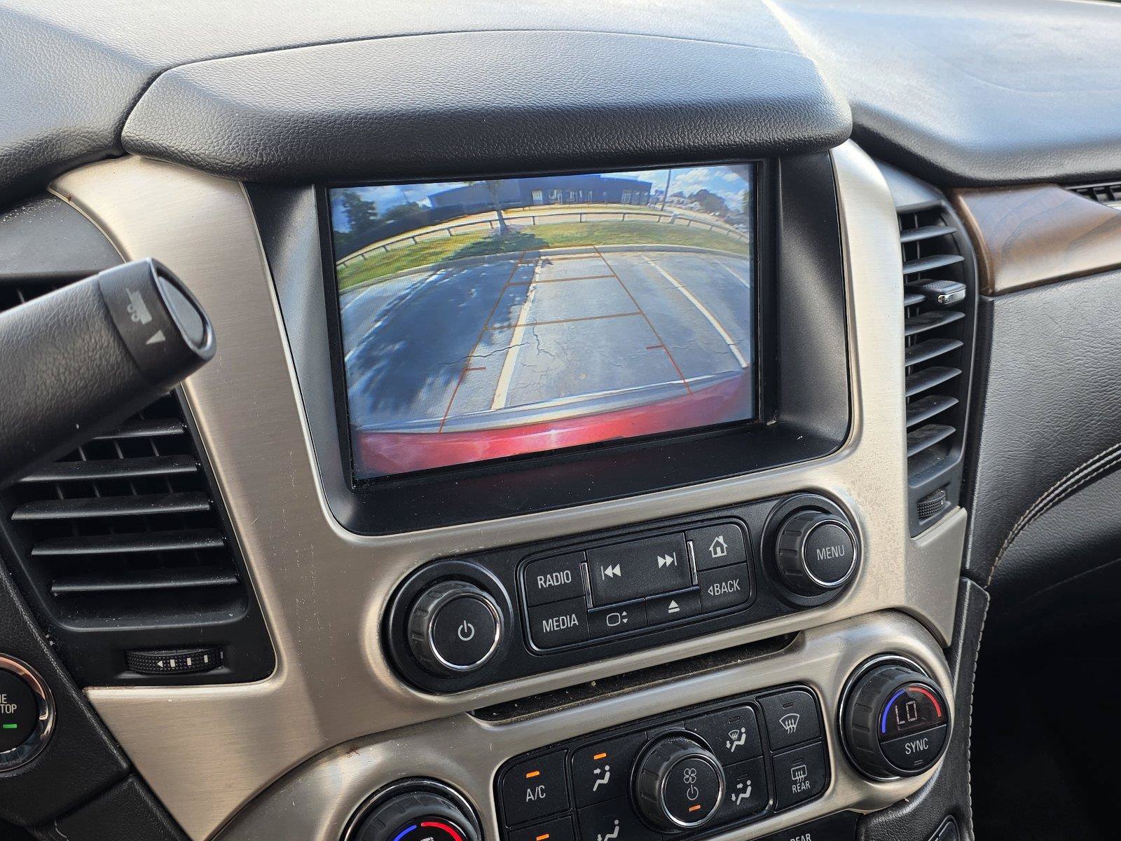 Used 2020 GMC Yukon XL Denali AWD/4WD image 14