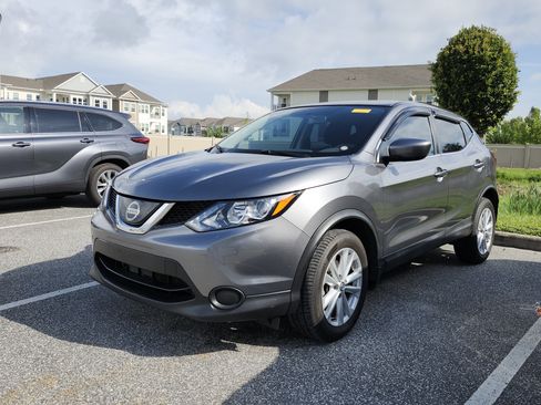 Used 2019 Nissan Rogue Sport S w/ Appearance Package FWD image 14