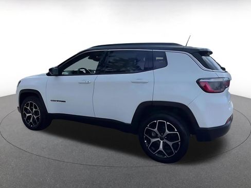 Used 2025 Jeep Compass Limited AWD/4WD image 10