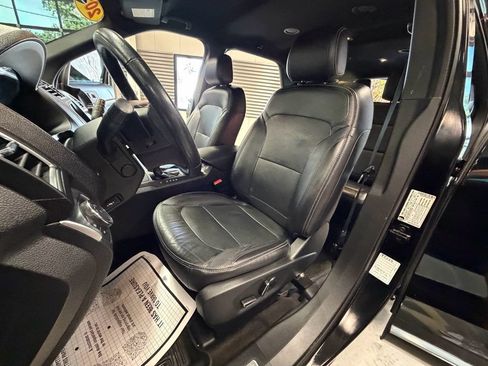 Used 2017 Ford Explorer Limited AWD/4WD image 9