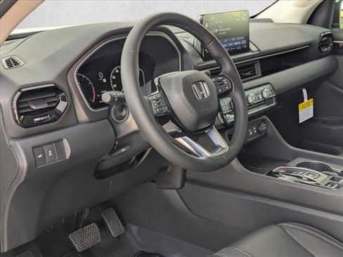New 2025 Honda Pilot EX-L image 3