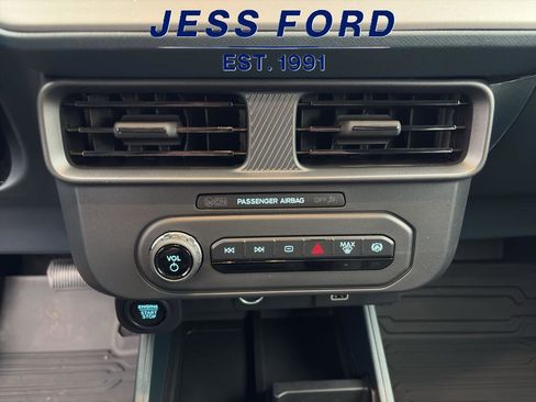 New 2025 Ford Maverick XLT w/ XLT Luxury Package image 19