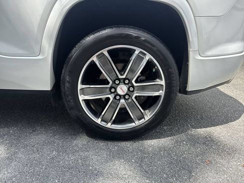 Used 2018 GMC Acadia Denali w/ Technology Package FWD image 37