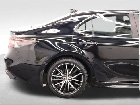 Used 2024 Toyota Camry SE image 18