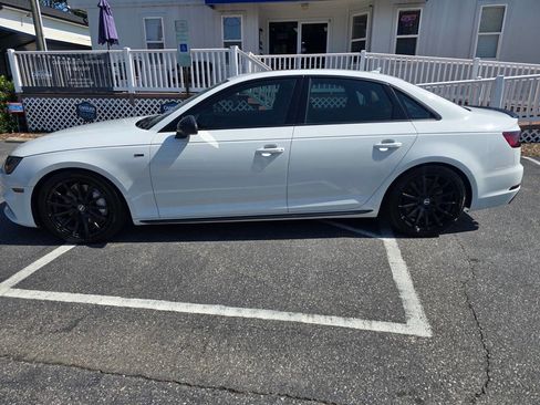 Used 2017 Audi A4 2.0T Prestige w/ Prestige Package AWD/4WD image 3