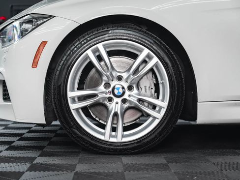 Used 2014 BMW 335i xDrive Sedan AWD/4WD image 12