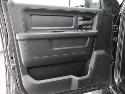 Used 2024 RAM 2500 Tradesman w/ Chrome Appearance Group AWD/4WD image 38