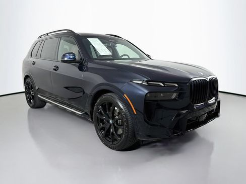 Used 2023 BMW X7 xDrive40i w/ M Sport Package AWD/4WD image 3