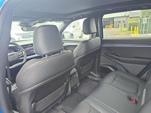 Used 2025 Jeep Wagoneer S Limited image 14