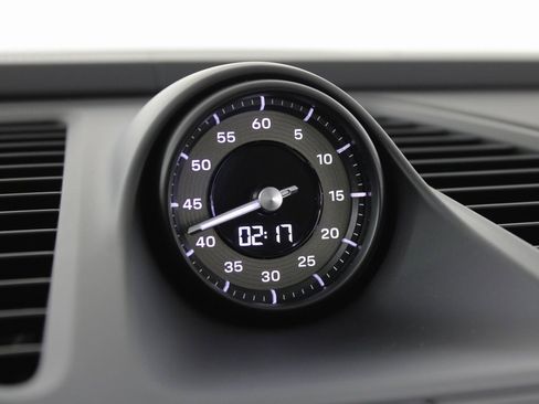 Used 2025 Porsche Macan Turbo Electric image 28