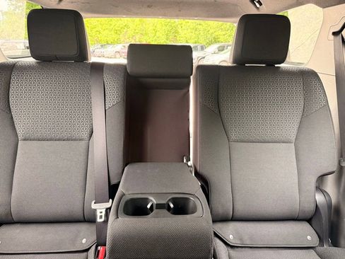 Used 2025 Toyota 4Runner SR5 AWD/4WD image 39