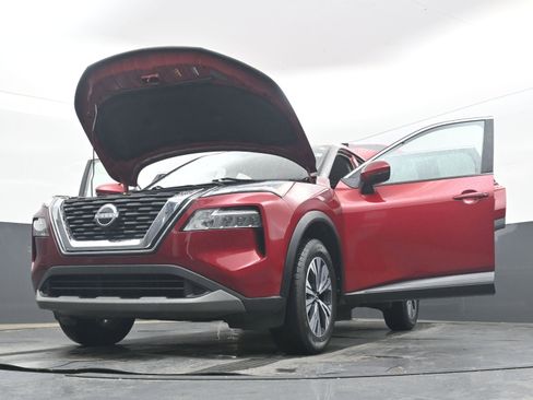 Used 2023 Nissan Rogue SV FWD image 41