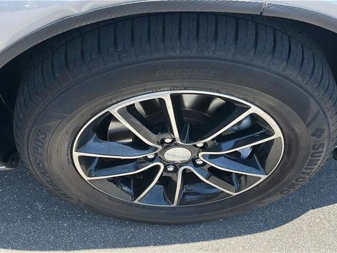Used 2018 Dodge Grand Caravan GT FWD image 18