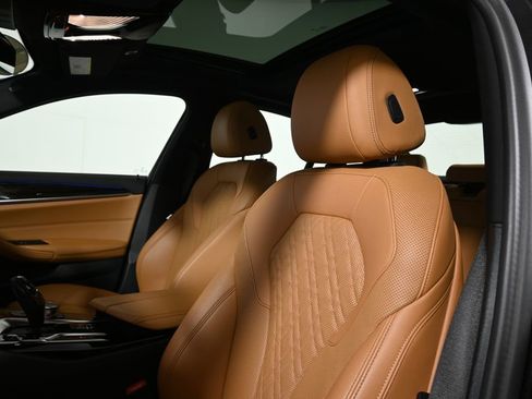 Certified 2023 BMW 530i xDrive w/ Premium Package image 16