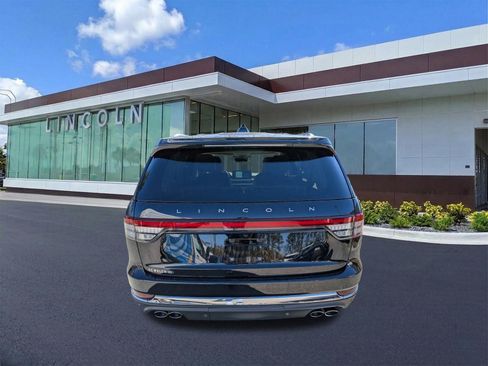 Certified 2025 Lincoln Aviator Reserve image 5