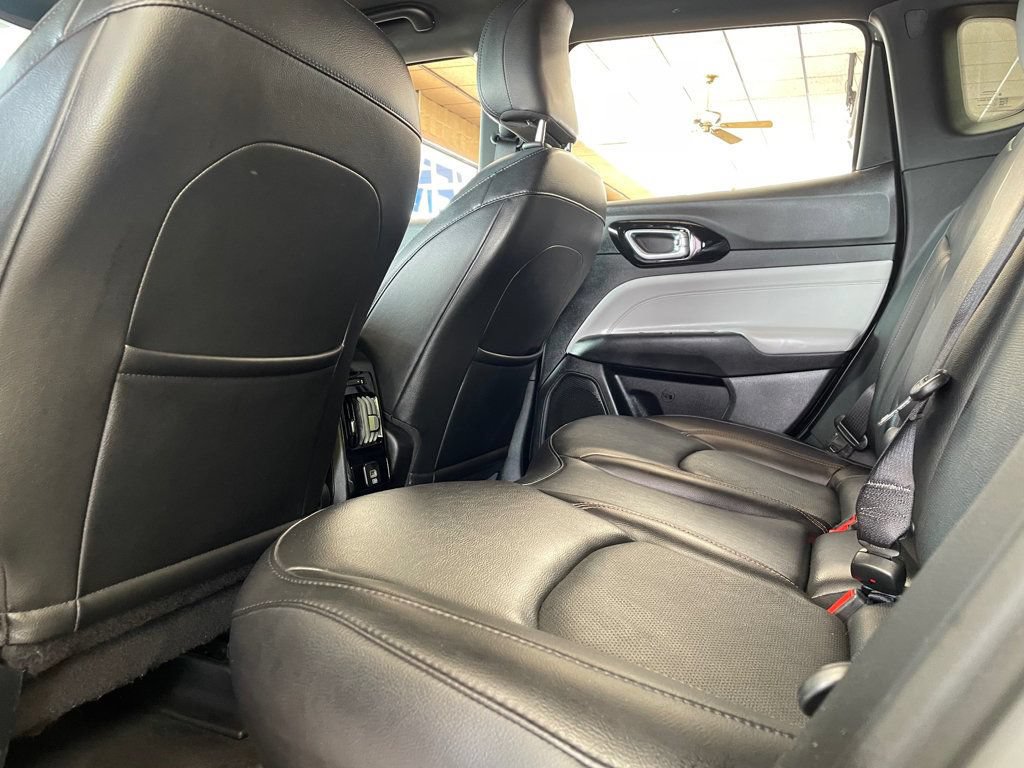 Used 2023 Jeep Compass Limited AWD/4WD image 19
