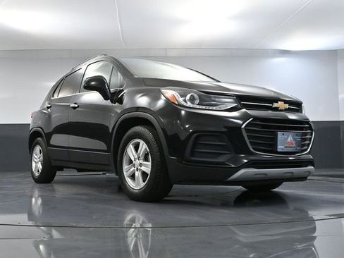 Used 2019 Chevrolet Trax LT w/ LT Convenience Package image 45