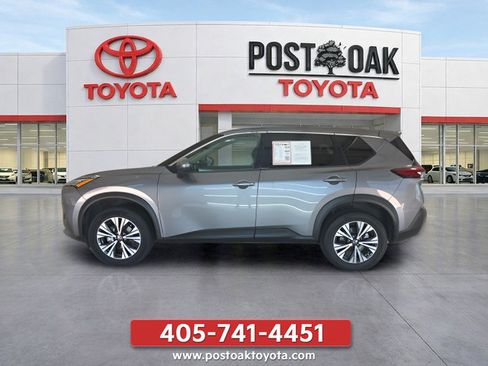 Used 2021 Nissan Rogue SV AWD/4WD image 2