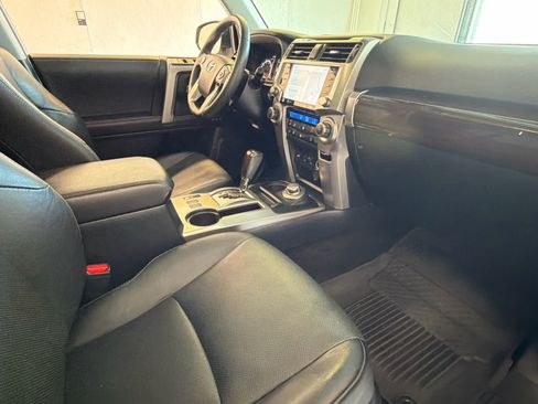 Used 2022 Toyota 4Runner Limited AWD/4WD image 27
