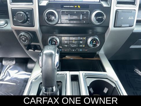 Used 2019 Ford F150 Lariat w/ Equipment Group 502A Luxury AWD/4WD image 12